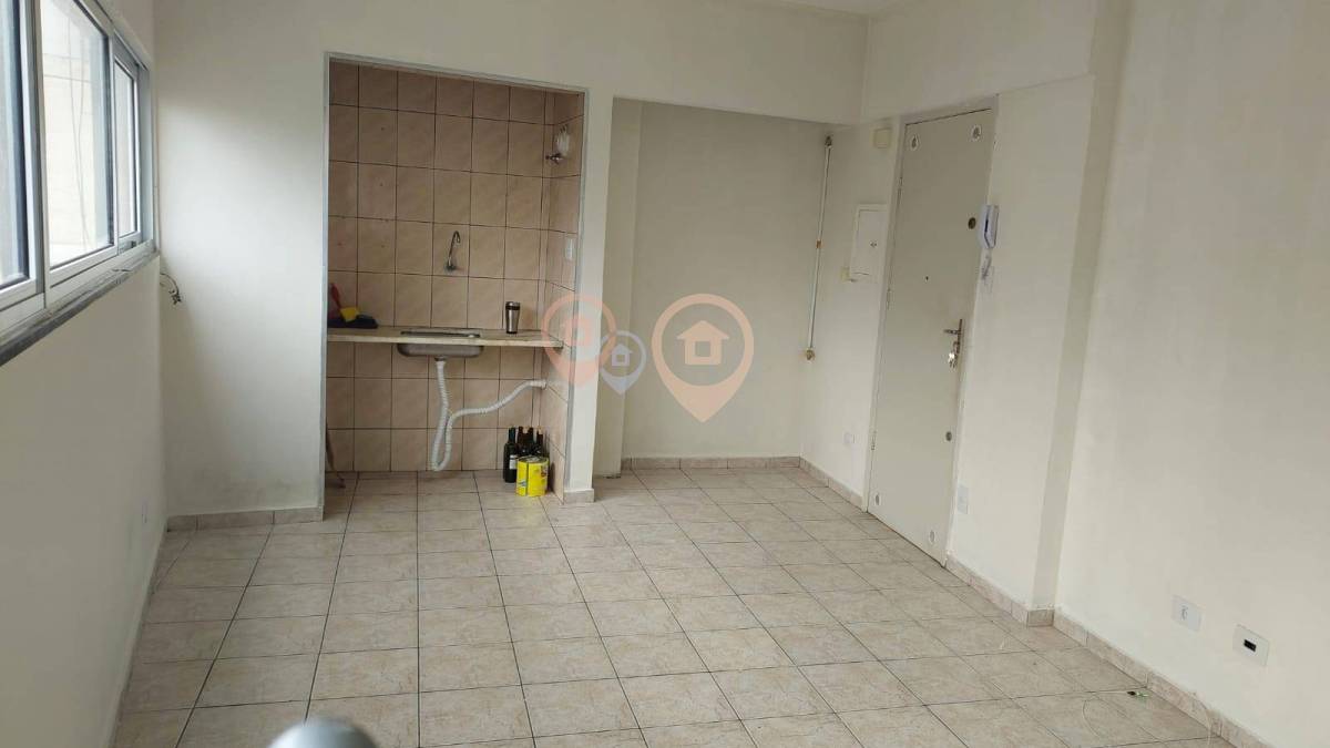 Kitnet para alugar com 24m²  prox Largo São Francisco, Centro - SP - Lucle Imoveis