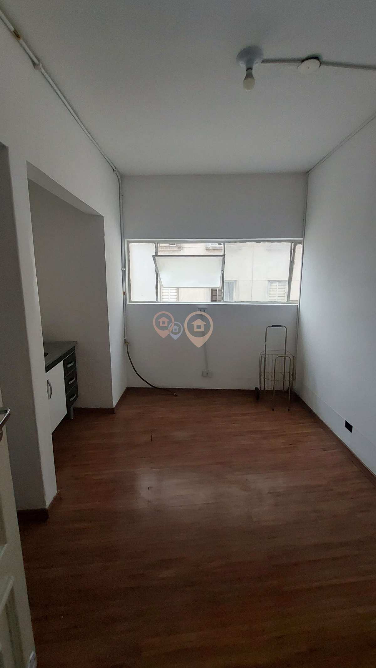 Kitnet para alugar com 24m²  prox Largo São Francisco, Centro - SP - Lucle Imoveis