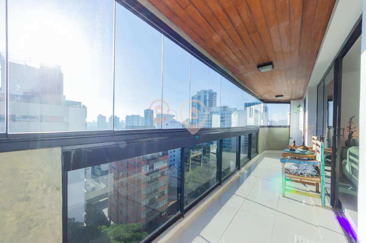 Cobertura para venda com 5 quartos, sendo 4 suítes, com 447m² no Campo Belo - Lucle Imoveis