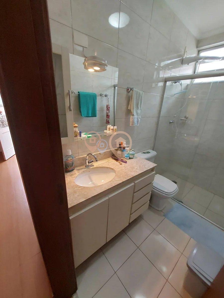Casa, 5 quartos, 240 m² - Foto 14